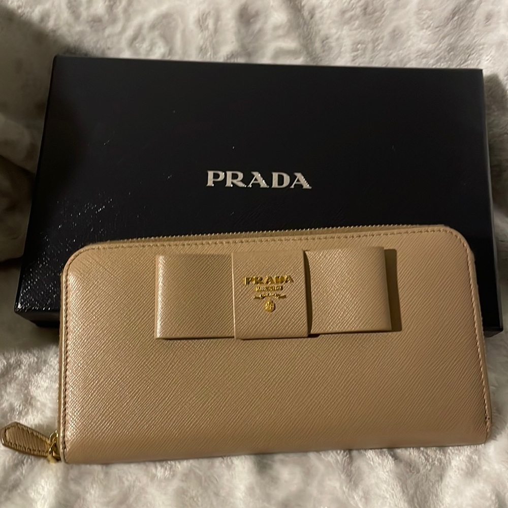 Authentic Vintage Prada Saffiano Leather Wallet